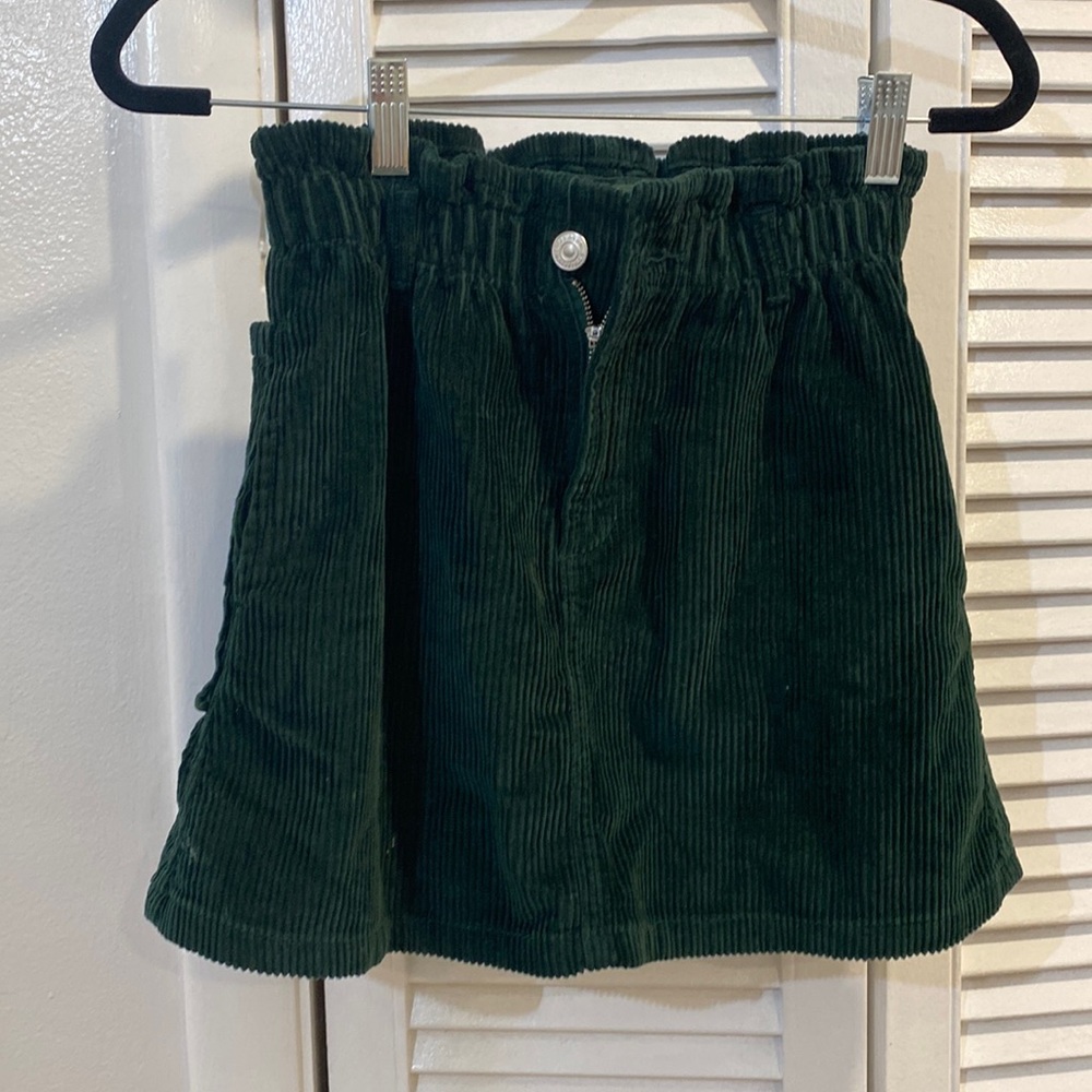 Zara green corduroy skirt with pockets